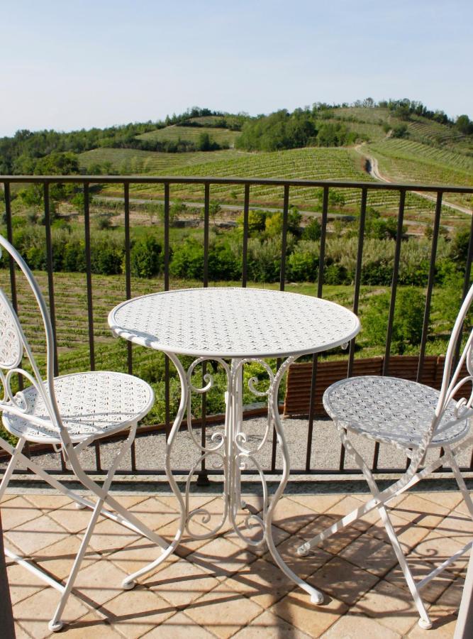 Villa Rocco Country House Ozzano Monferrato ภายนอก รูปภาพ