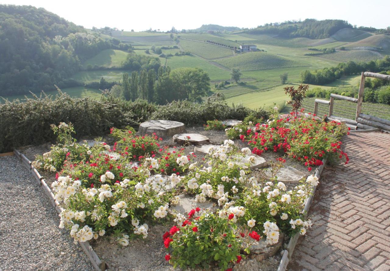 Villa Rocco Country House Ozzano Monferrato ภายนอก รูปภาพ