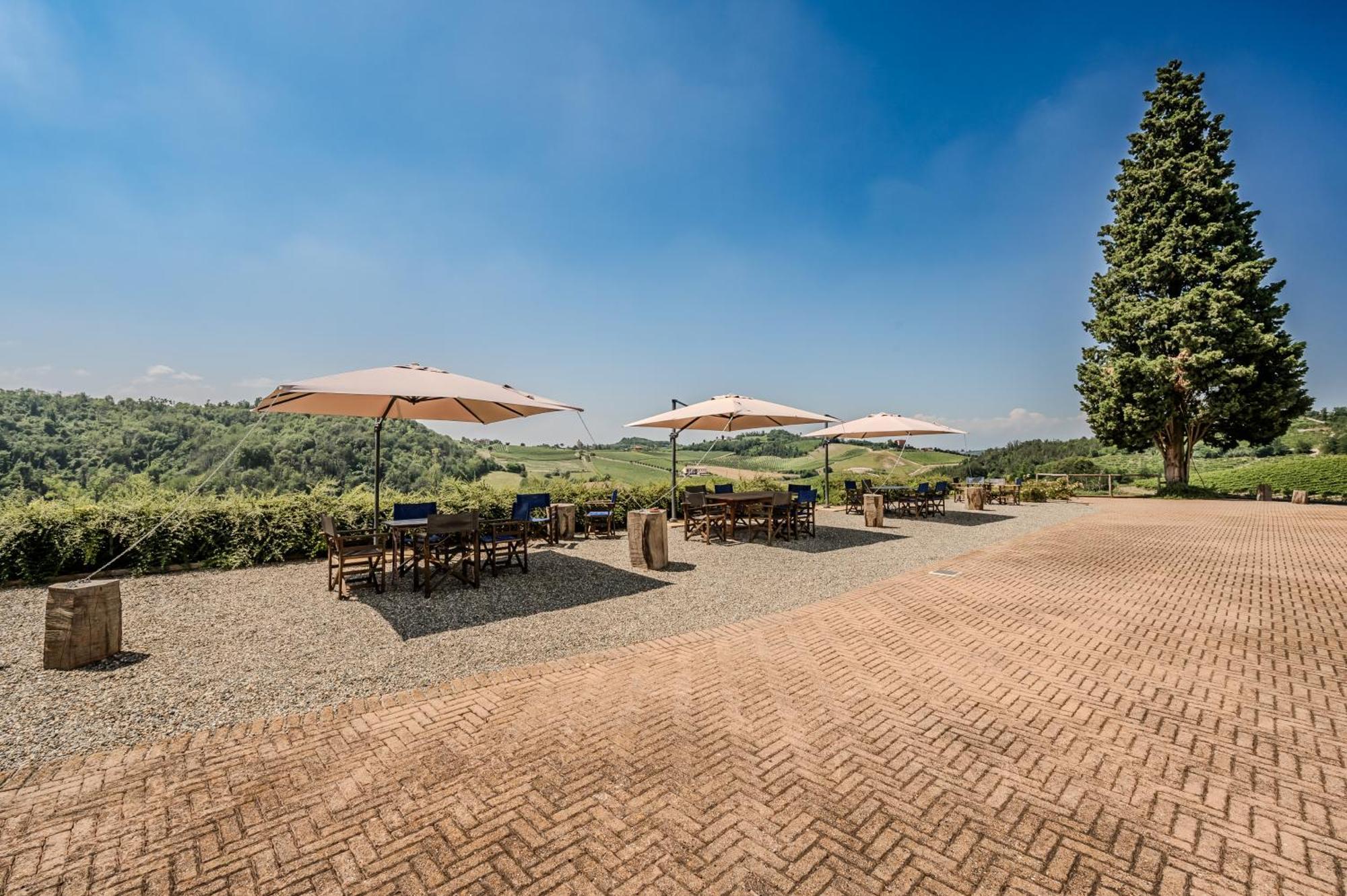 Villa Rocco Country House Ozzano Monferrato ภายนอก รูปภาพ