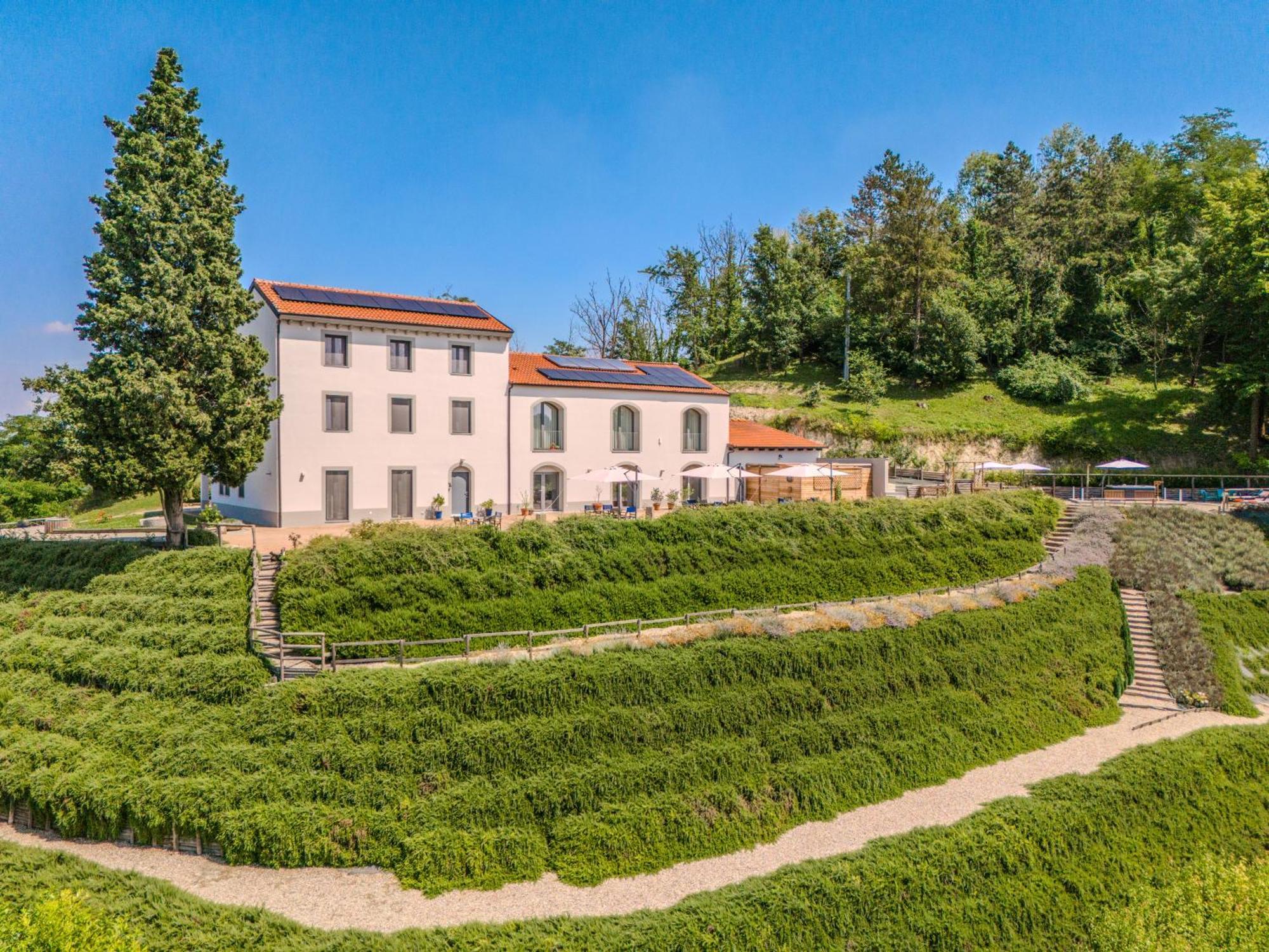 Villa Rocco Country House Ozzano Monferrato ภายนอก รูปภาพ