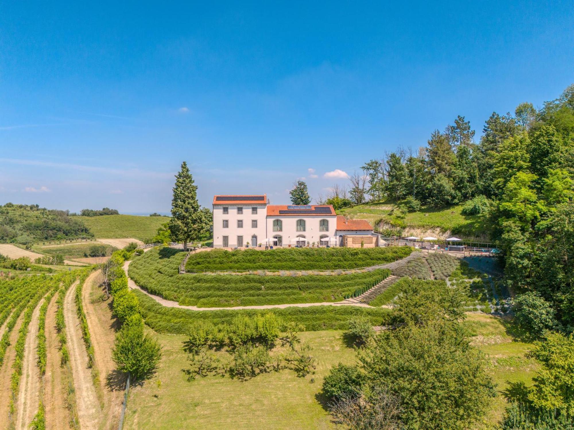 Villa Rocco Country House Ozzano Monferrato ภายนอก รูปภาพ